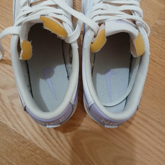 Nike Blazer Low 77 Platform/Streetwear Athletic Shoes Size 7.5 for Women - Picture 11 of 12